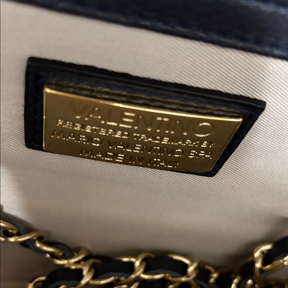 Mario Valentino Navy Leather Shoulder Bag with Gold Chain - Picture 2 of 4